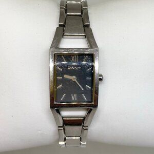 Dkny women wrist watch quartz black dial 18mm stainless steel adjustable running